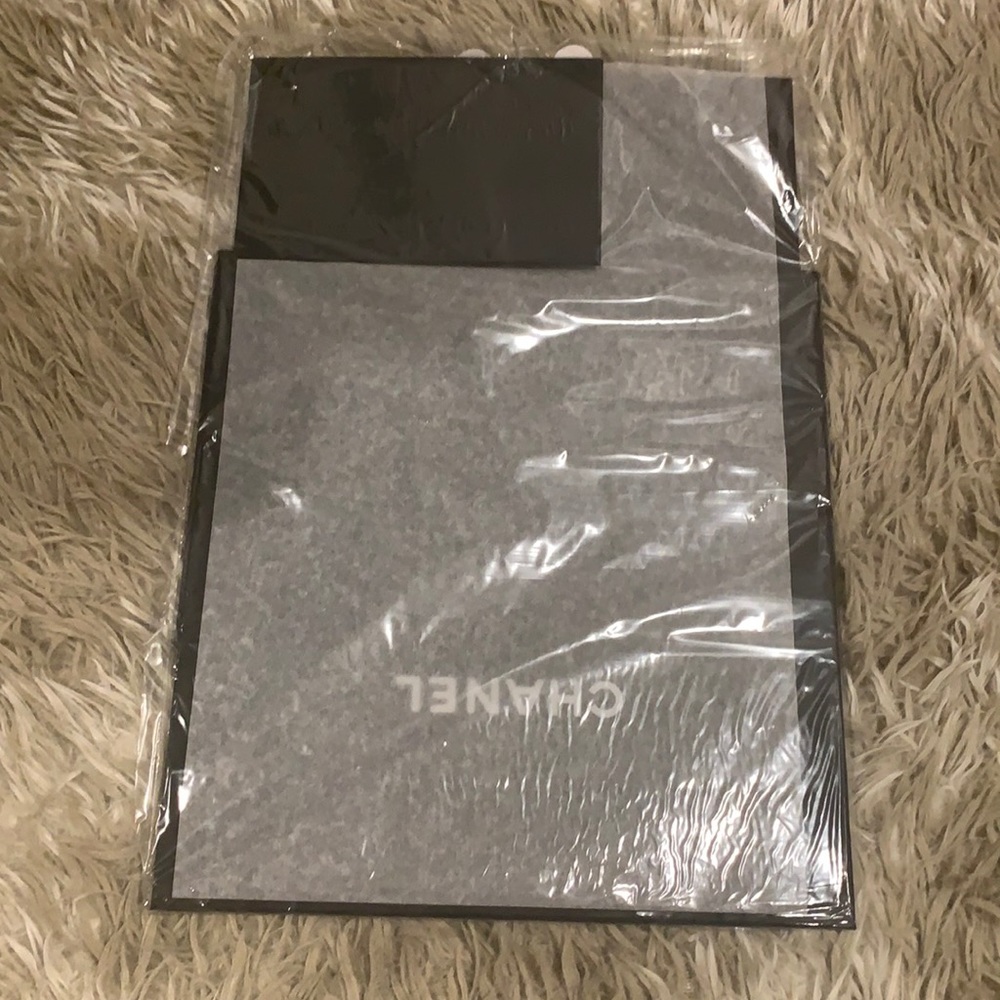 Chanel gift box （NEW）